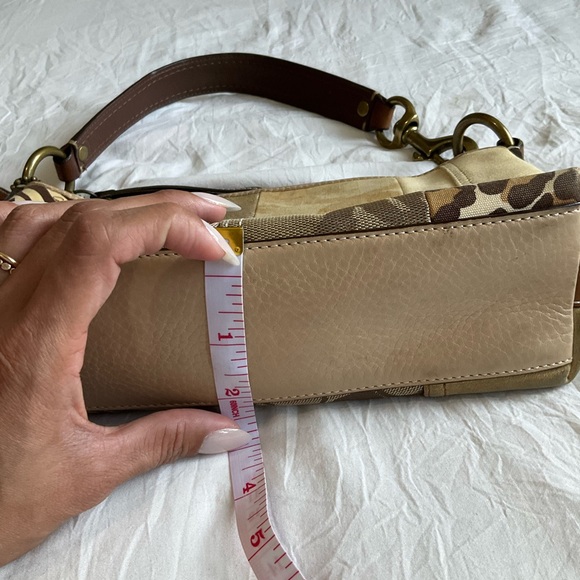 Coach patchwork shoulder bag with wristlet pouch - Picture 11 of 11